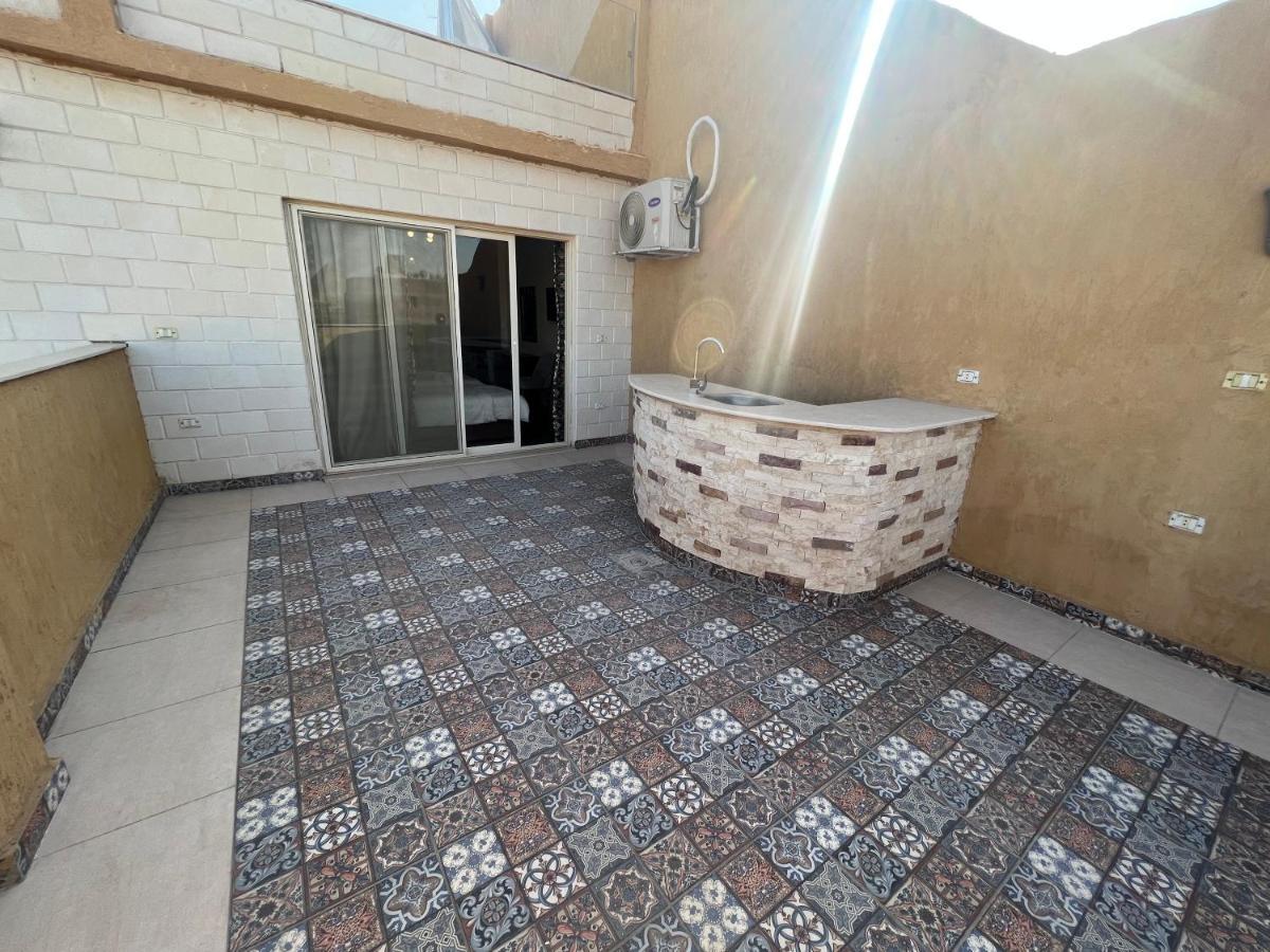 Bedouin Pyramids View Hotel Kafrat al Jabal Exterior photo