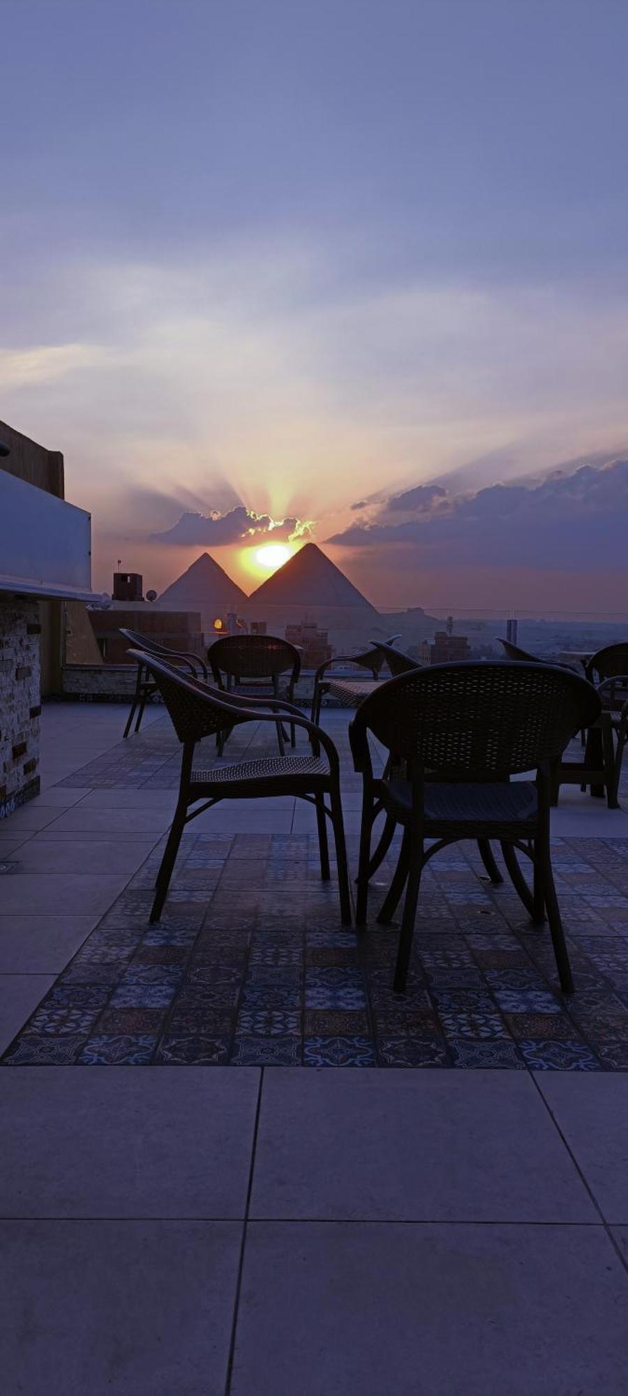 Bedouin Pyramids View Hotel Kafrat al Jabal Exterior photo